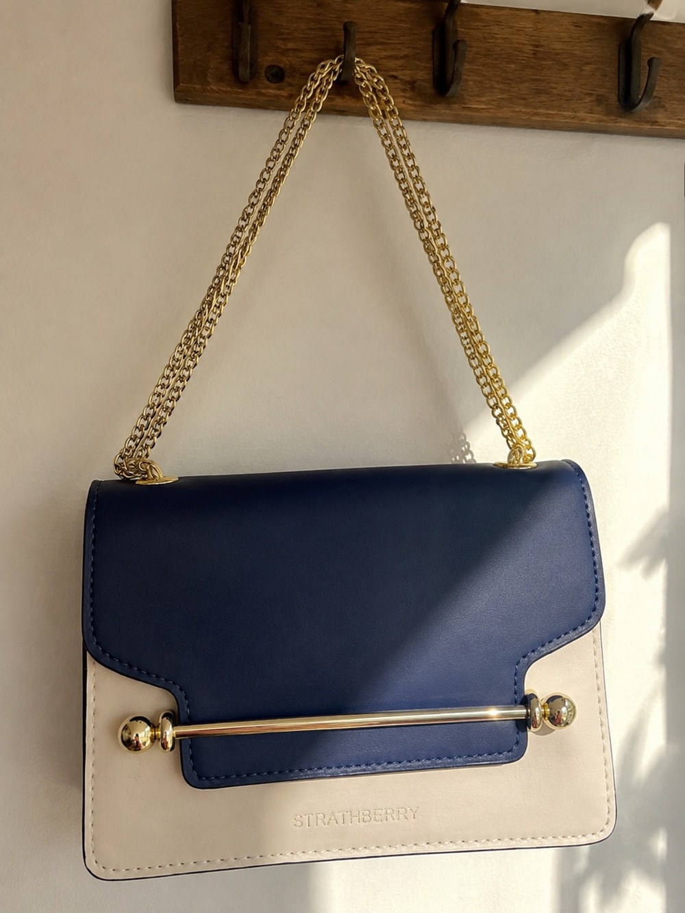 Tory Burch Navy and Cream Leather Crossbody with Gold Bar - Picture 2 of 3